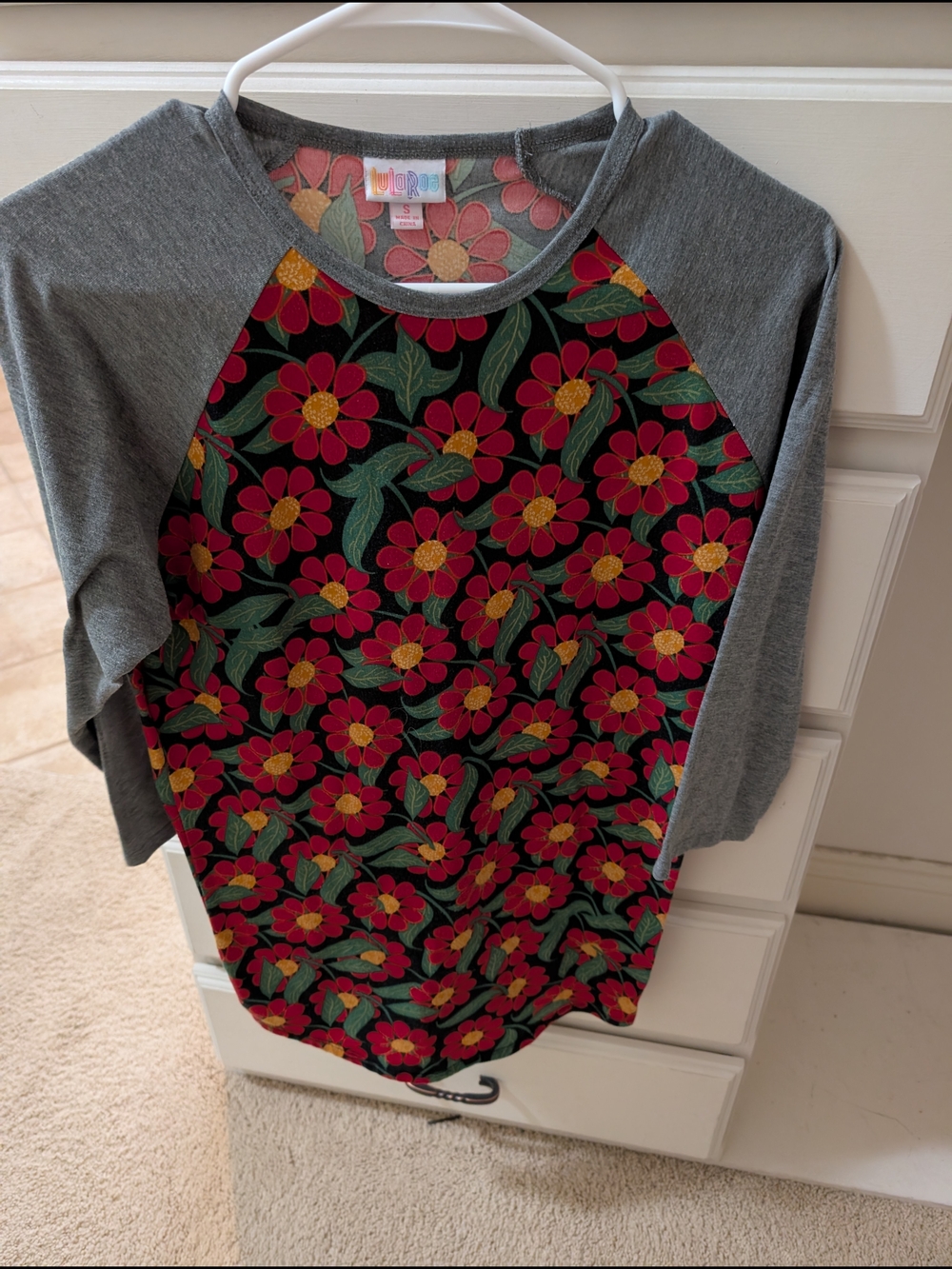 LuLaRoe Floral Raglan Top - Gray with Red Floral Print